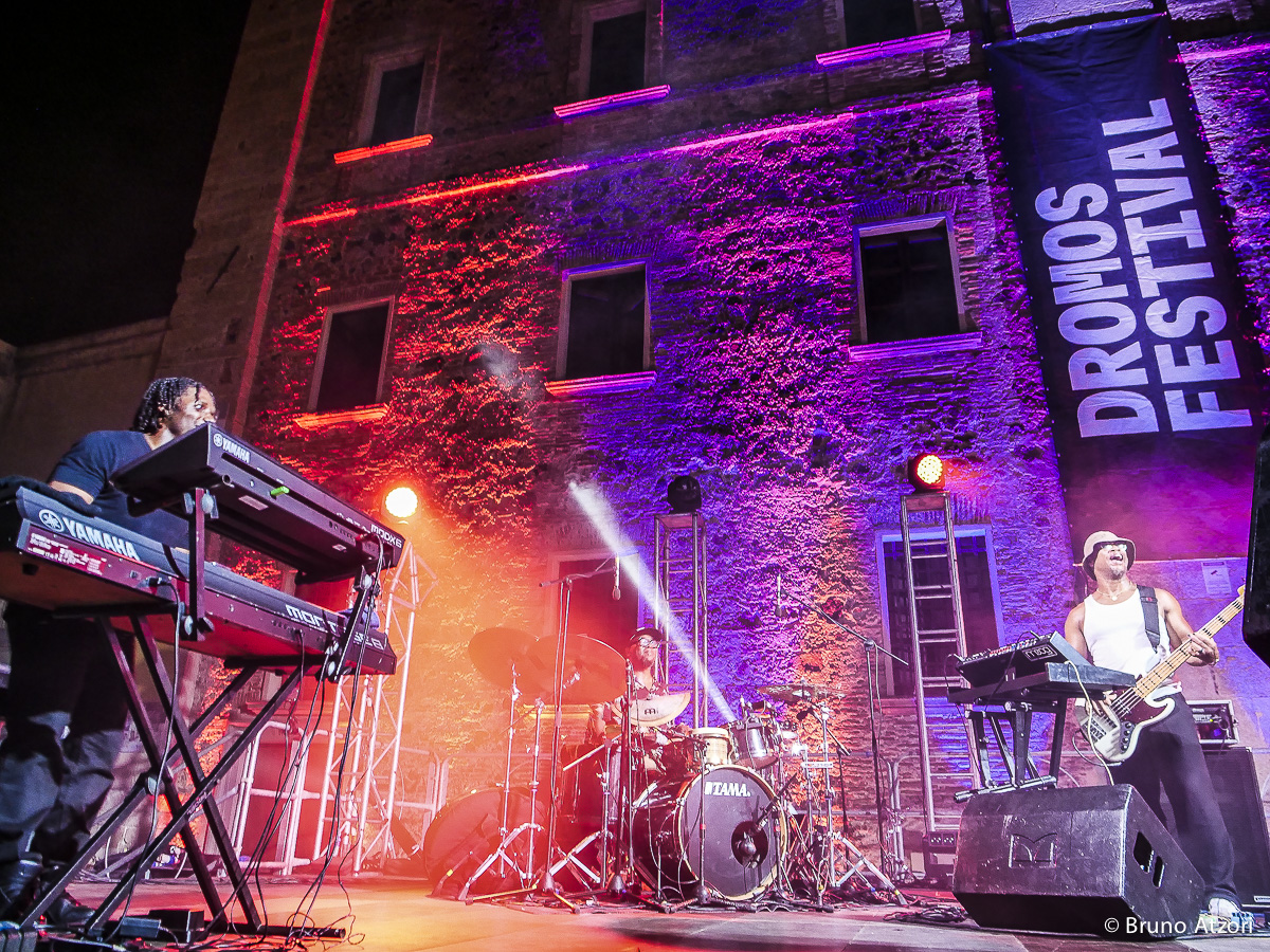 I The Funk Apostles sul palco del Festival Dromos.